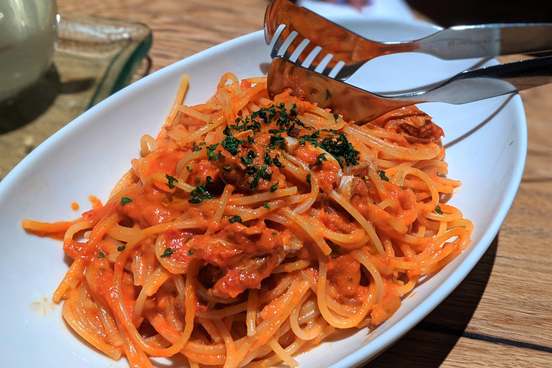 トマトソースパスタの写真